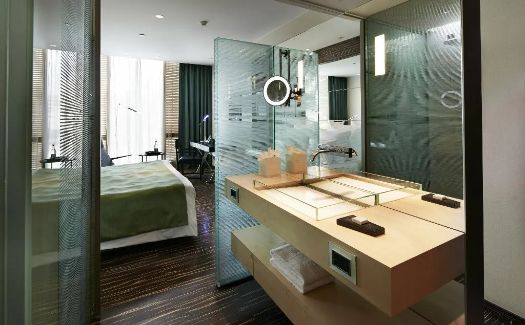 DOUBLE SUPERIOR Room, Romeo, Naples