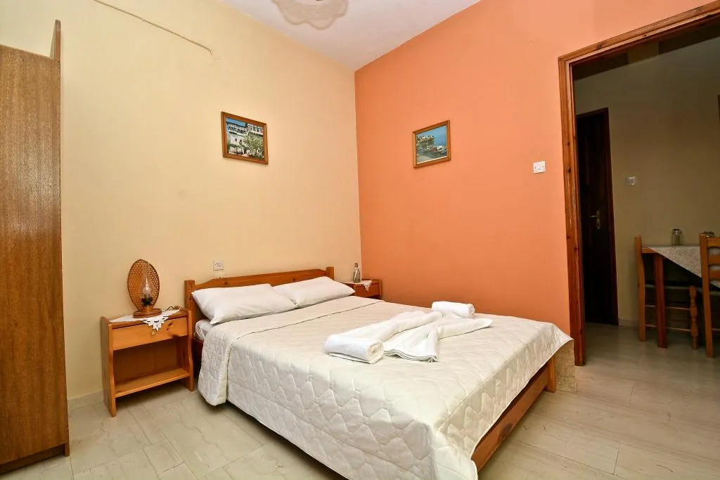 STUDIO PARTIAL SEA VIEW Room, Nina Apartments, Skiathos
