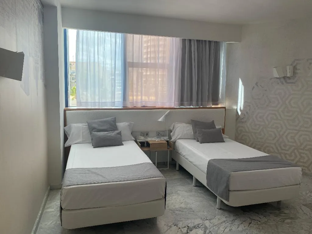 Double or Twin Accessible Room, Madeira Centro, Costa Blanca