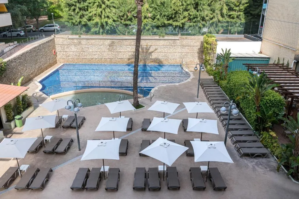 FAMILY ROOM POOL VIEW Room, Eurosalou & Spa, Costa Dorada