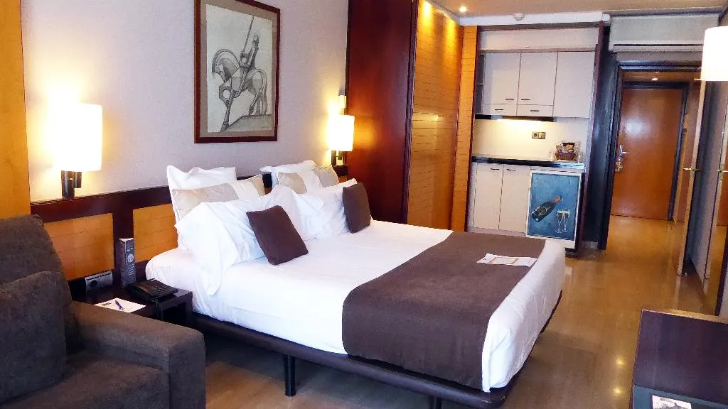 TRIPLE WITH BALCONY Room, Estela Barcelona, Costa Brava