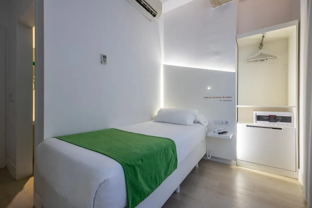 SINGLE STANDARD Room, Atarazanas Malaga Boutique Hotel, Costa Del Sol