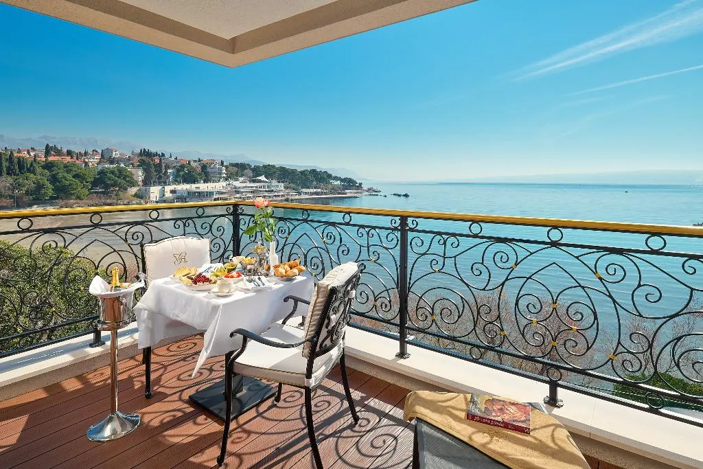DOUBLE SUPERIOR WITH TERRACE Room, Hotel Villa Harmony, Split