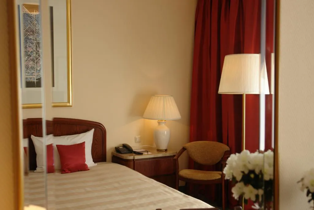 DOUBLE SINGLE USE STANDARD Room, Booking Hotel Crown Piast & Spa*****, Krakow