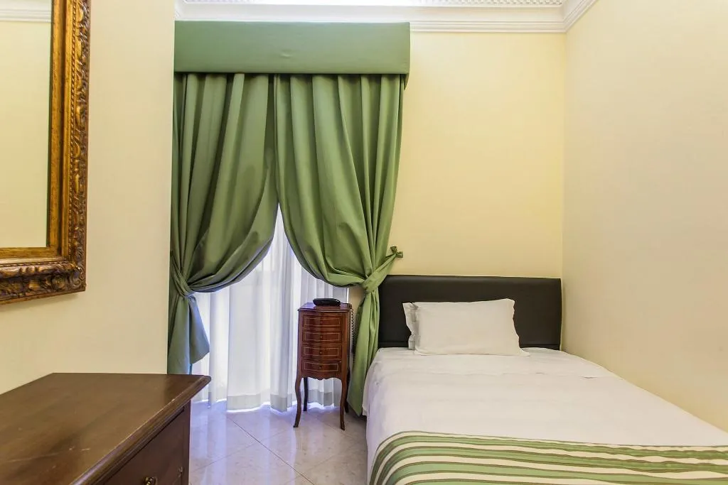 Room, Hotel Regina Giovanna, Rome