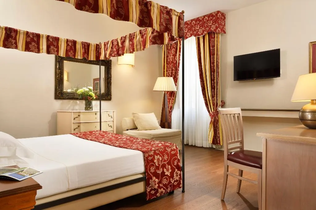 DOUBLE SUPERIOR Room, Villa Sabolini, Florence