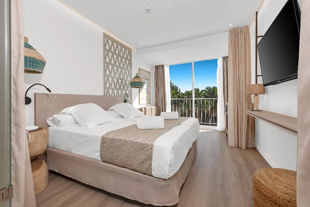 Double or Twin CAPACITY 4 Room, Valentin Grand Park Suite Hotel, Majorca
