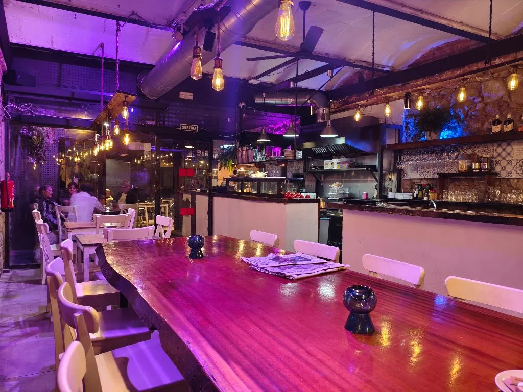 Bar, L Hostalet De Canet, Barcelona