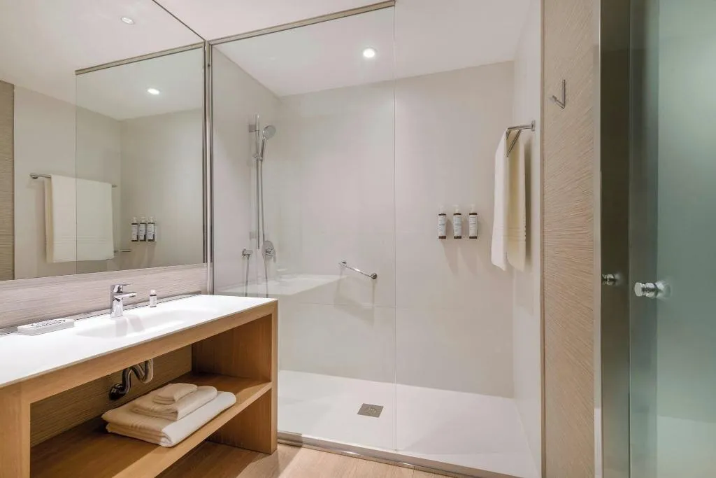 TWIN SUPERIOR Room, AC Barcelona Diagonal D'Illa, Barcelona