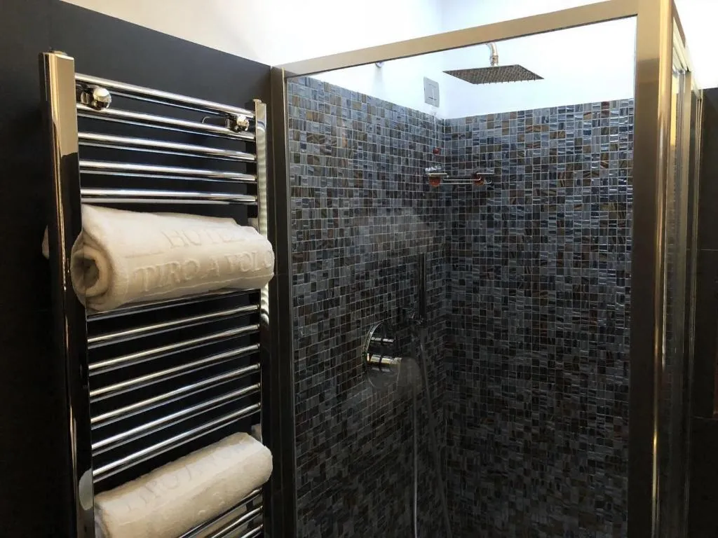 Room, Hotel Tiro A Volo, Naples