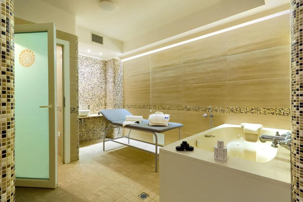 Sports and Entertainment, Terme Floridiana, Naples