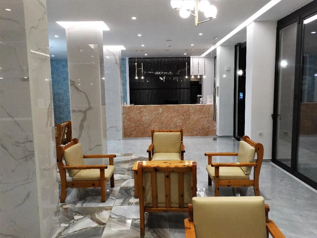 Lobby, Catherine, Kos