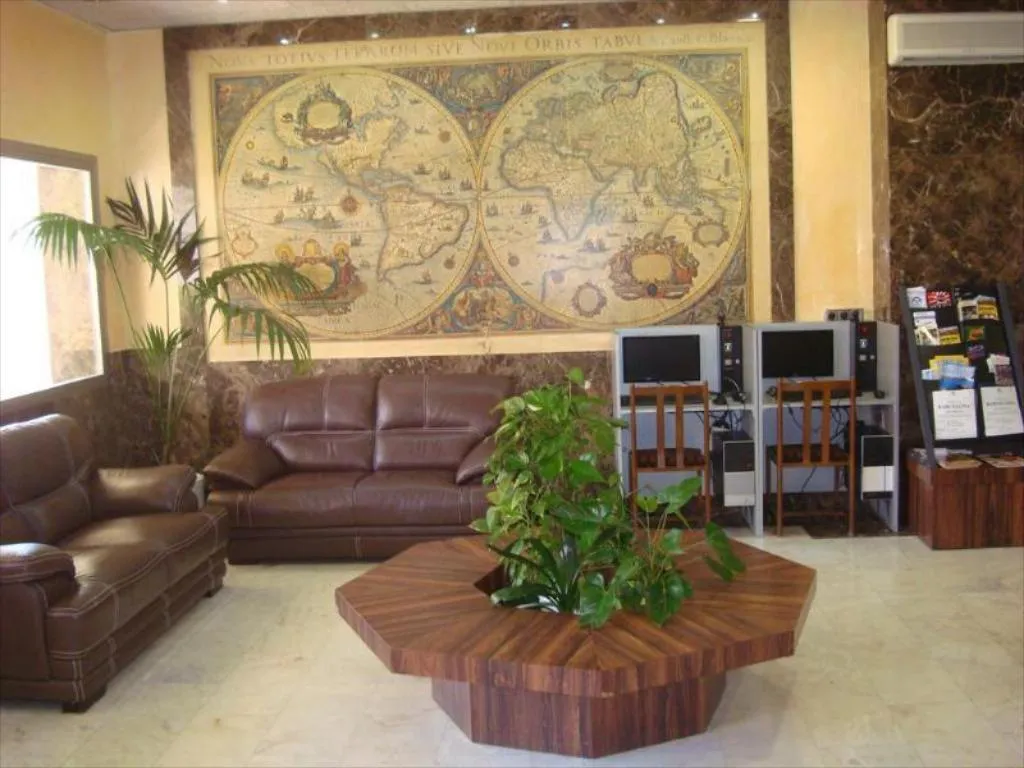 Lobby, Univers, Costa Brava