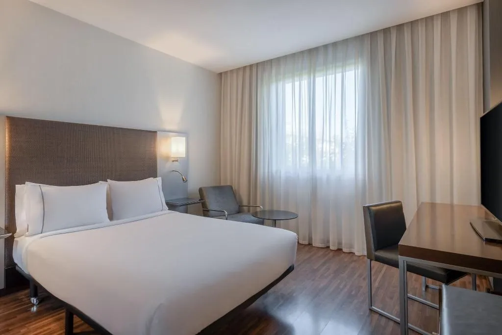 DOUBLE QUEEN SIZE BED Room, AC Madrid Coslada Aeropuerto, Madrid