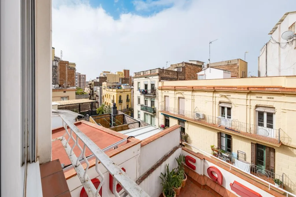 APARTMENT CAPACITY 5 THREE BEDROOM Room, Ainb Barcelona Sants Apartments, Barcelona