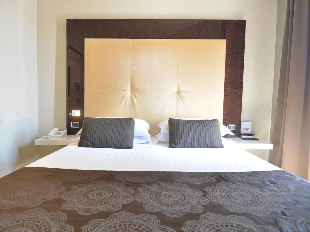 Room, La Bussola, Catania
