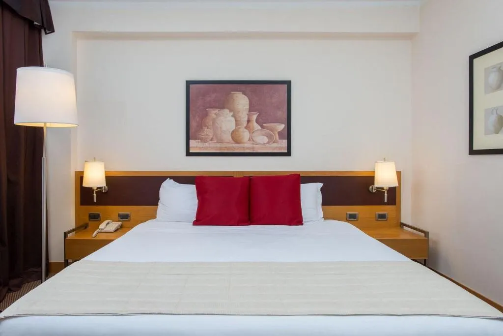 DOUBLE QUEEN SIZE BED Room, Plaza Caserta, Naples
