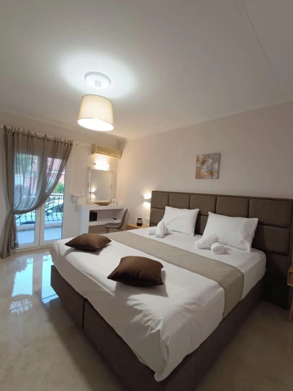 Room, Roussa's Studios and Apartments, Zante