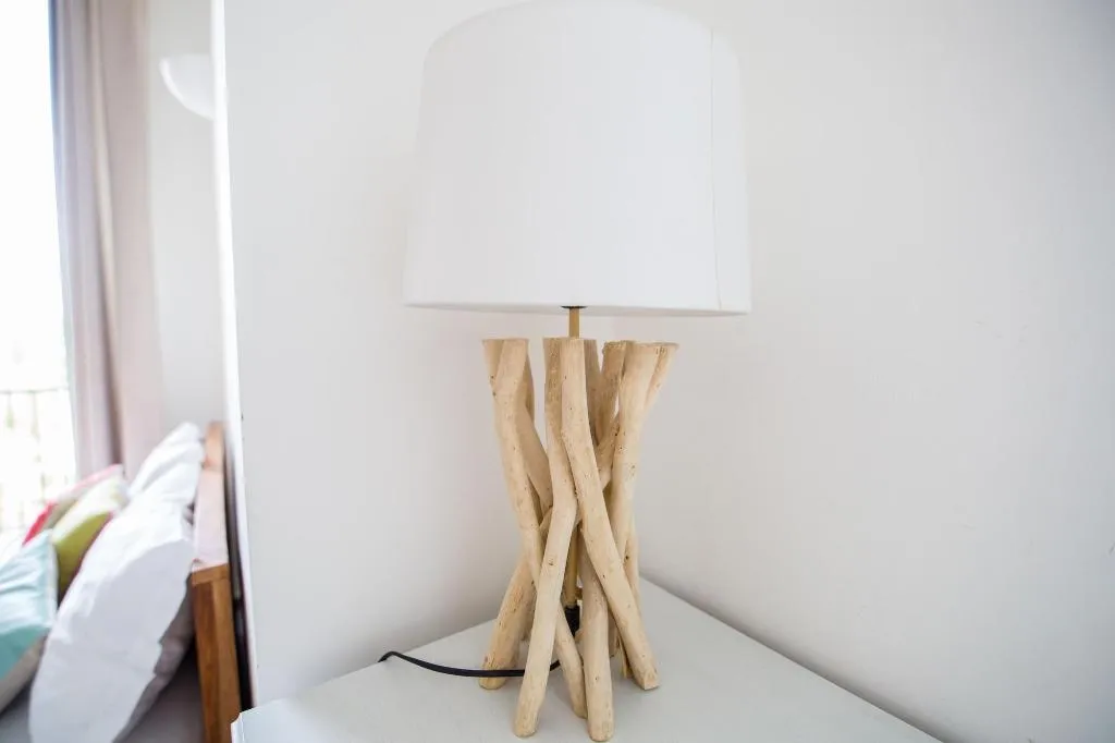 Room, Urban Pine Rooms, Naples