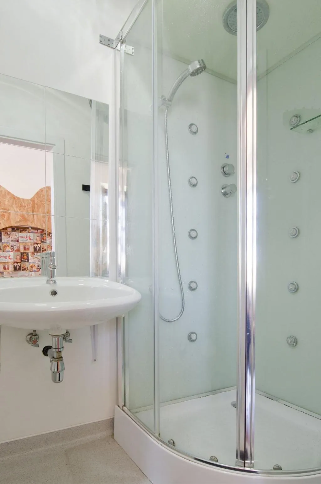 Room, Sunset Destination Hostel, Lisbon