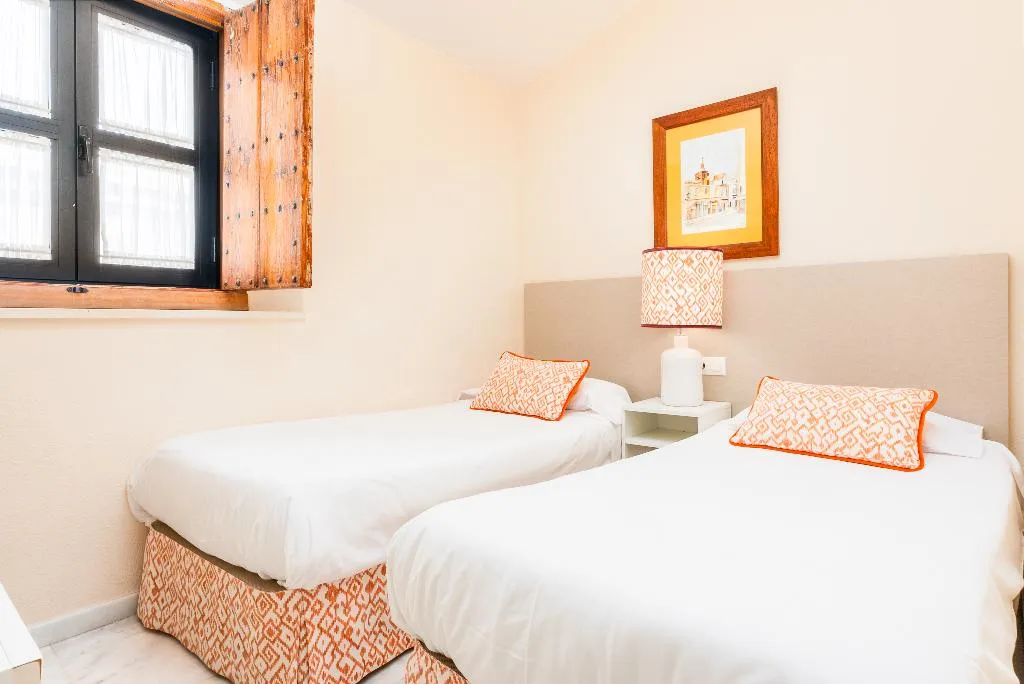 APARTMENT TWO BEDROOMS Room, Smartr Sevilla Las Dueñas, Seville