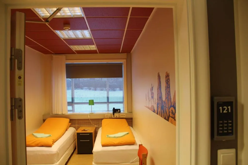 Sports and Entertainment, Hostel B47, Reykjavik