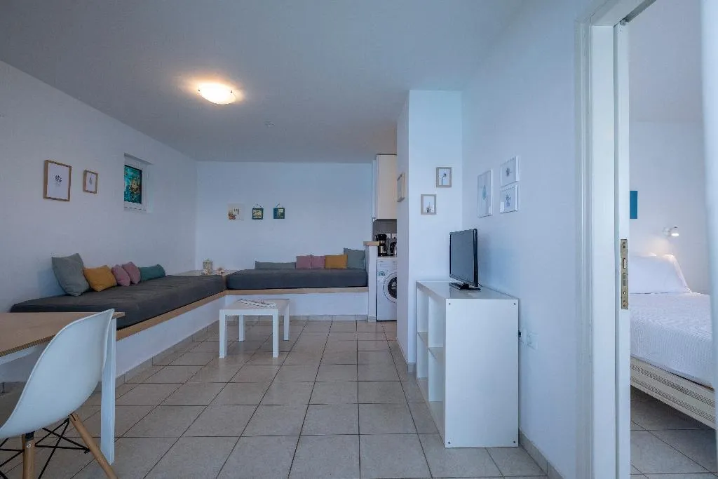 APARTMENT SEA VIEW Room, Meli Apartments & Villas, Kalamata