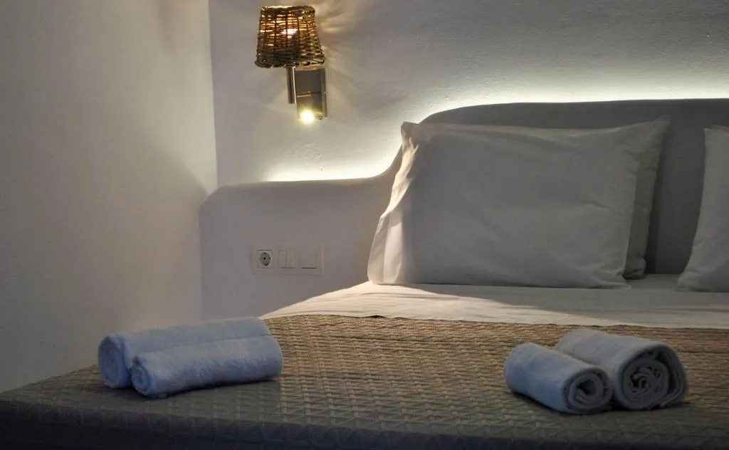 SUITE CLASSIC Room, The Vine Suites, Santorini