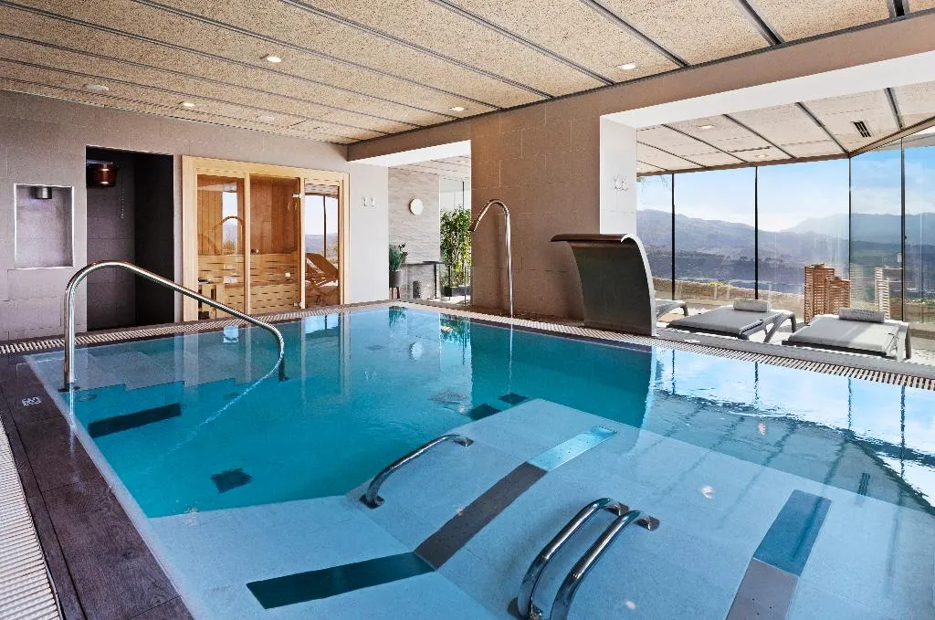 Sports and Entertainment, Catalonia Reina Victoria Hotel, Costa Del Sol