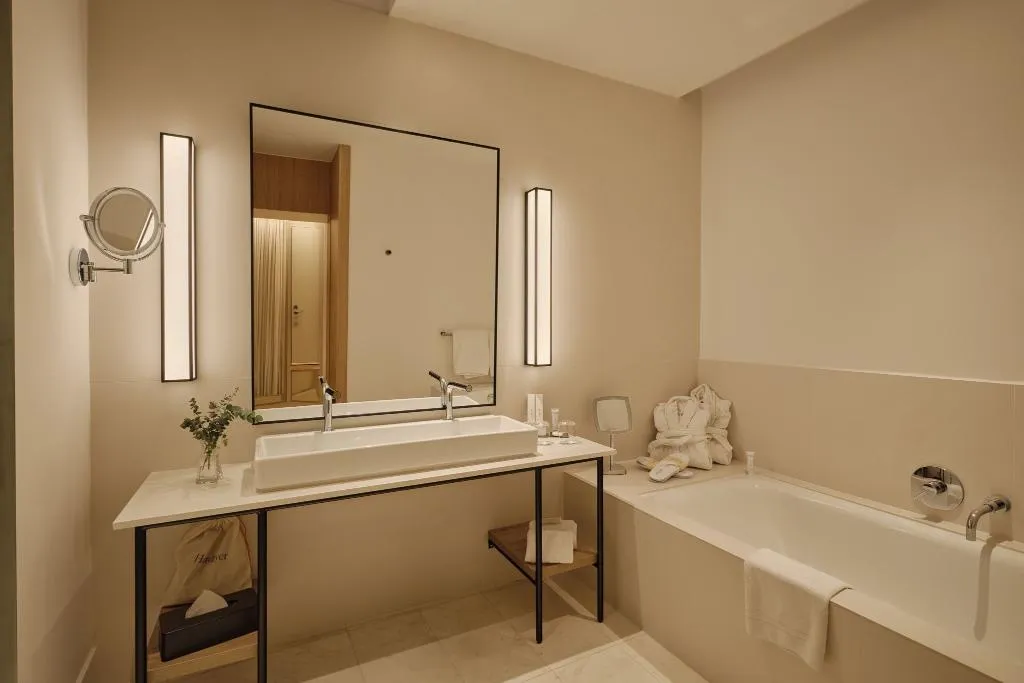 DOUBLE ONE BED Room, Hospes Palau de la Mar Valencia, Valencia