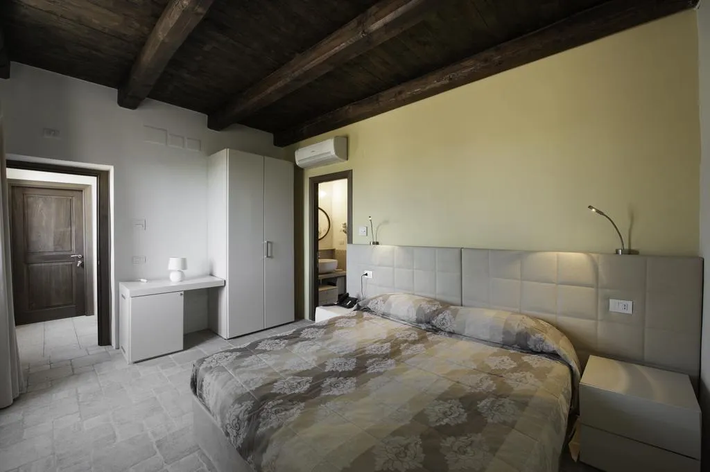 Room, Liscia Country Relais, Olbia