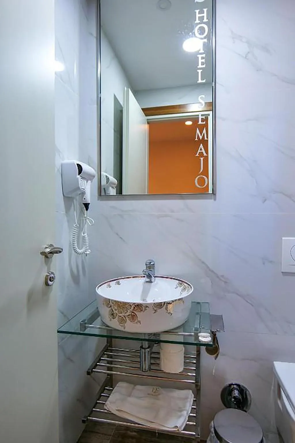 Room, Hotel Semajo, Kavaje