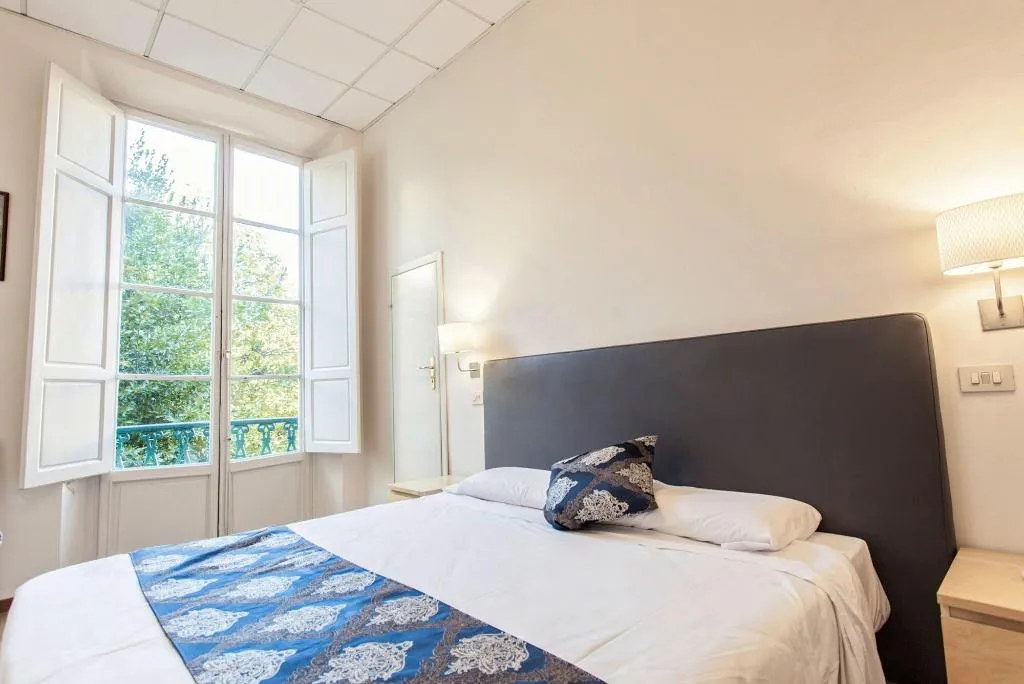 Room, Hotel St. James, Florence