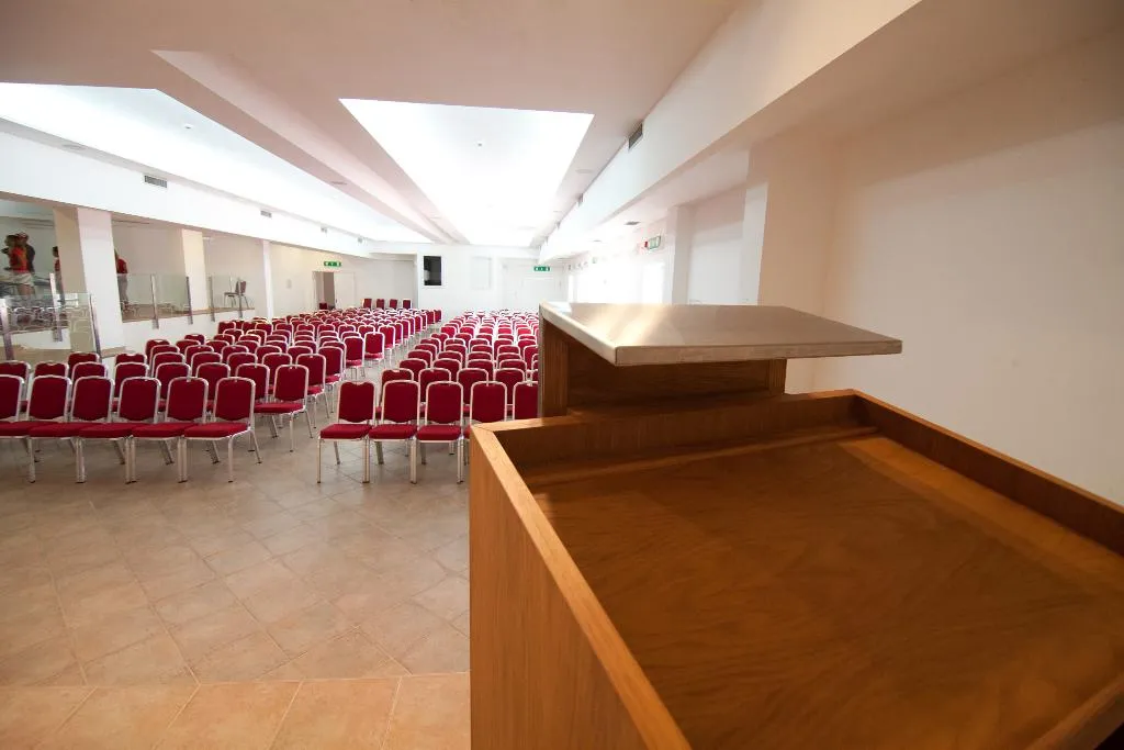Conferences, Club Esse Roccaruja, Alghero