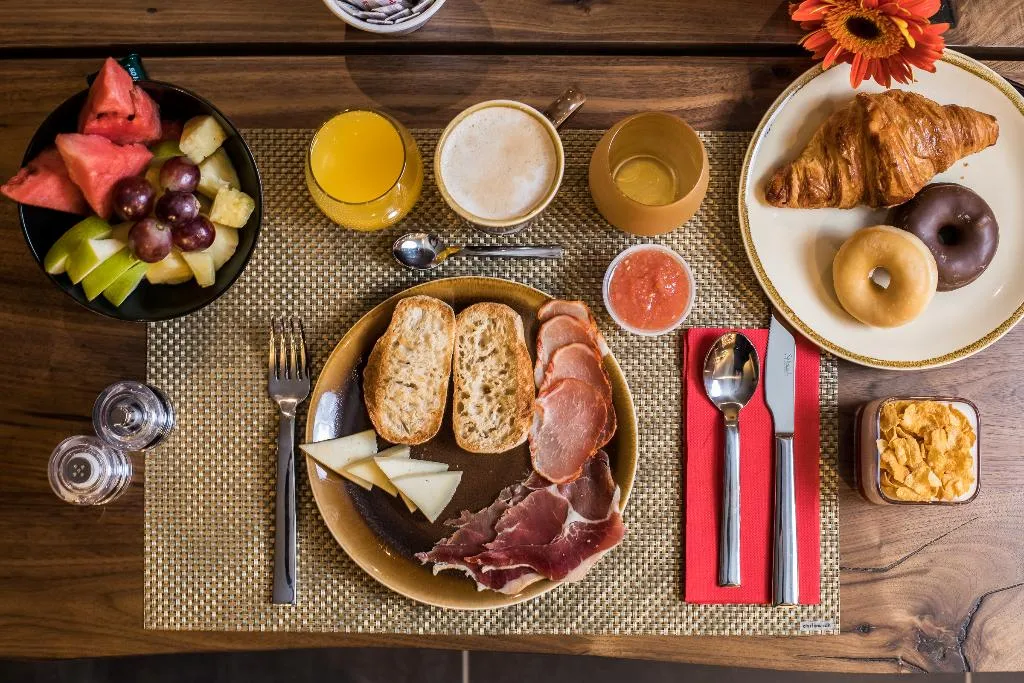 Restaurant, NYX Hotel Madrid by Leonardo Hotels, Madrid
