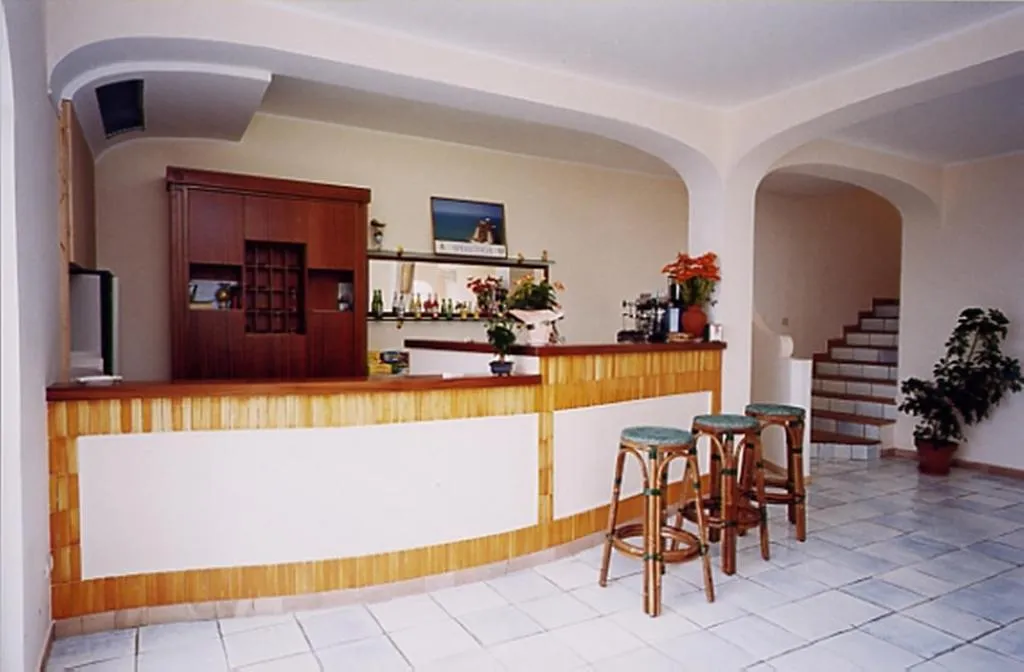 Lobby, Belvedere Sperlonga, Rome