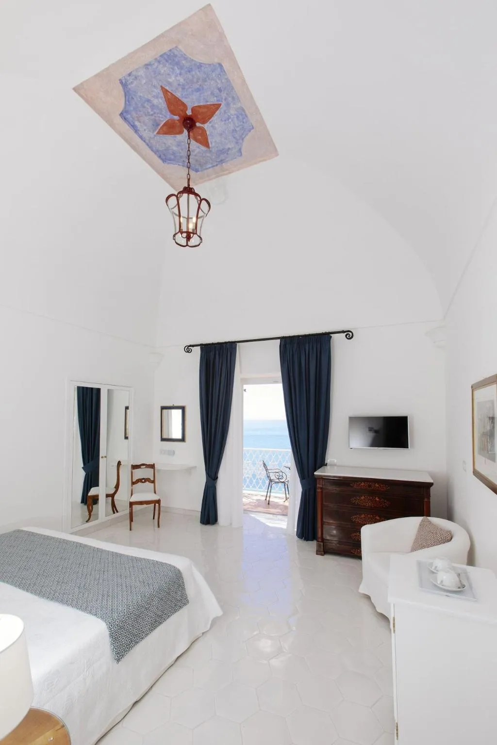 Room, La Bizantina, Naples