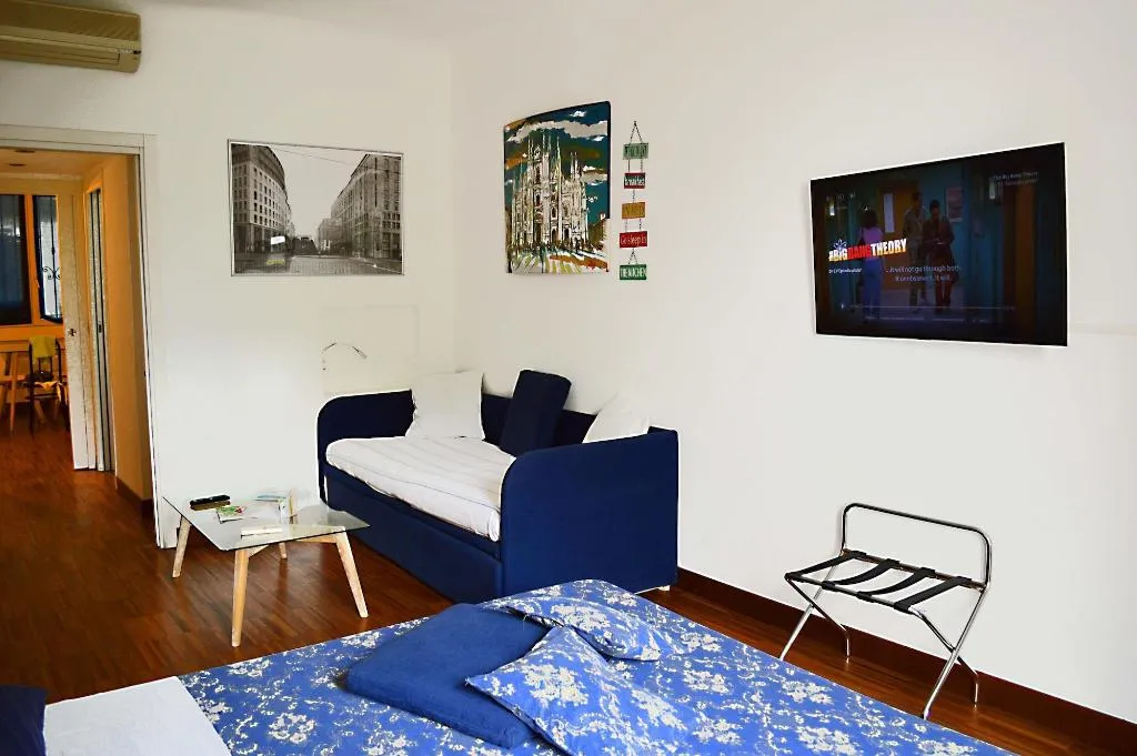 Room, Room Inn, Milan