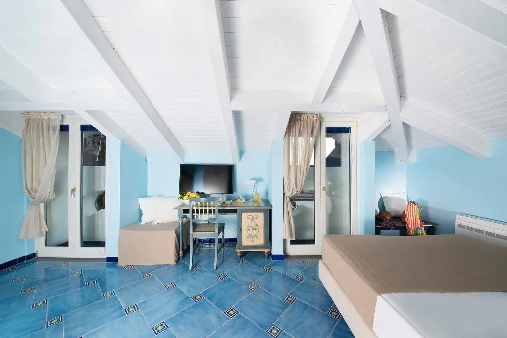 Room, B B Villa Fabiana, Naples