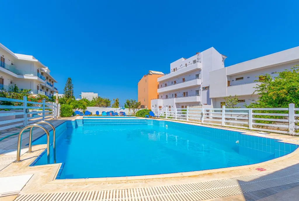 Pool, Athina Inn, Crete