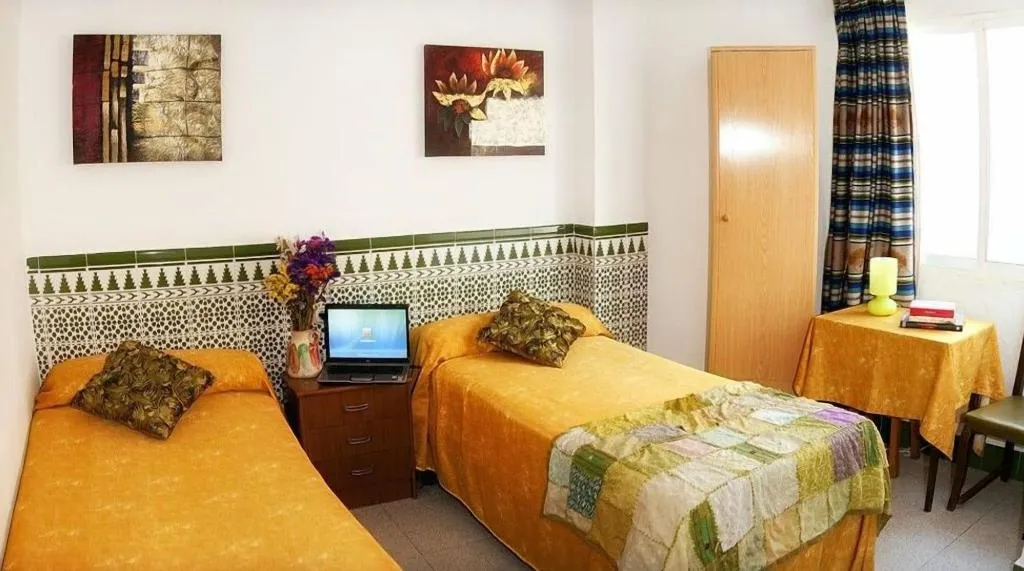Room, Hostal Estacia N Almeria, Costa Almeria