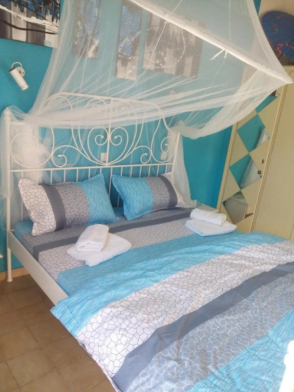 Room, Art Studios Benitses, Corfu