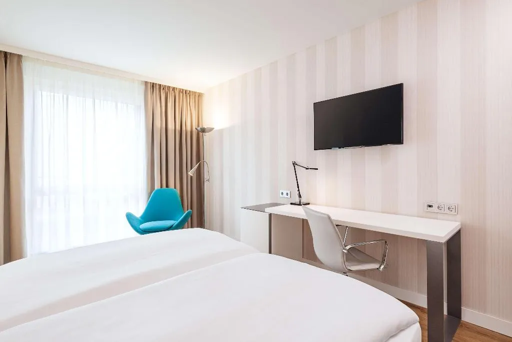 DOUBLE STANDARD Room, NH Berlin Alexanderplatz, Berlin