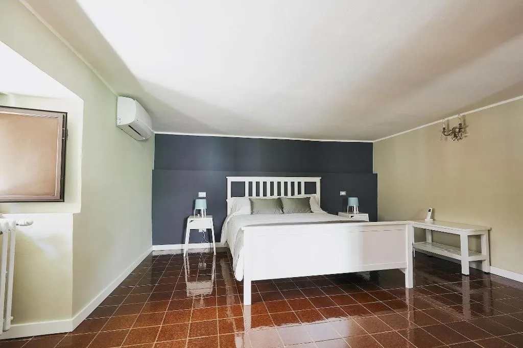 Room, Corte dei medici - Palace, Catania