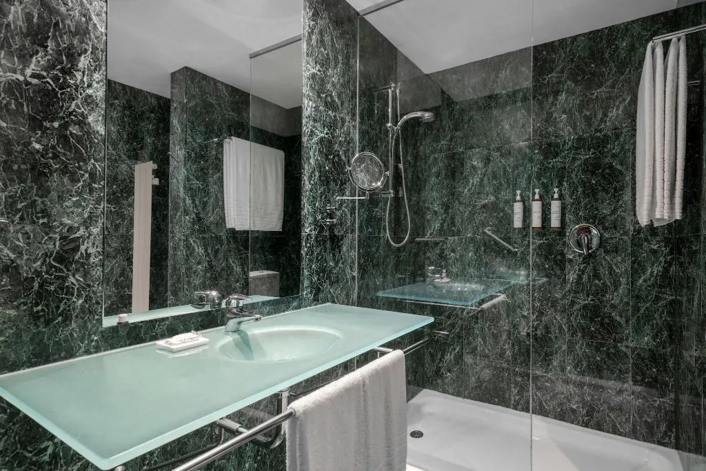 DOUBLE SUPERIOR KING BED Room, AC Madrid Alcalá de Henares, Madrid