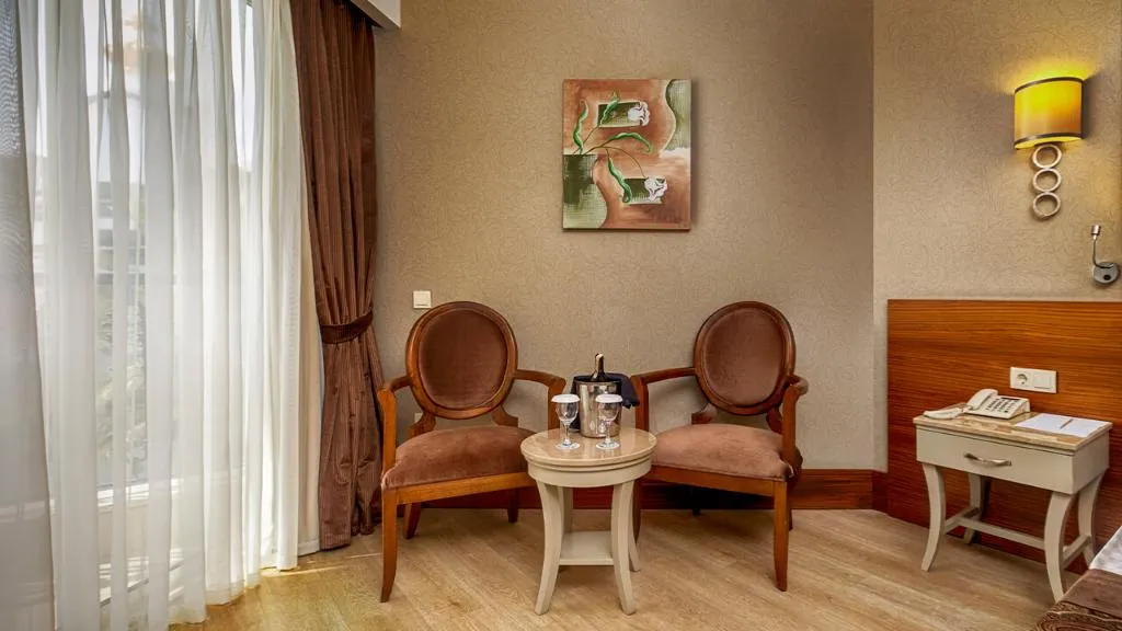 DOUBLE LAND VIEW Room, Well Palace Side, Antalya