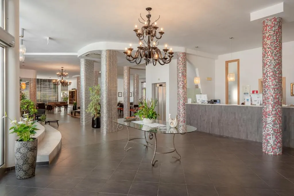Lobby, The Pelican Beach Resort & Spa - Adults Only, Olbia