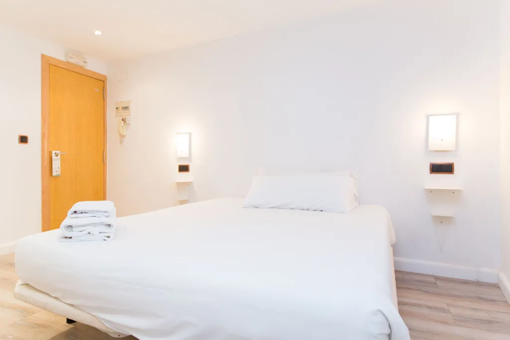 STUDIO CAPACITY 2 Room, AinB Las Ramblas-Colón Apartments, Barcelona