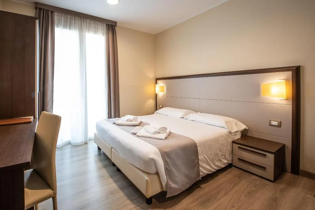 Room, Hotel Rosa, Milan