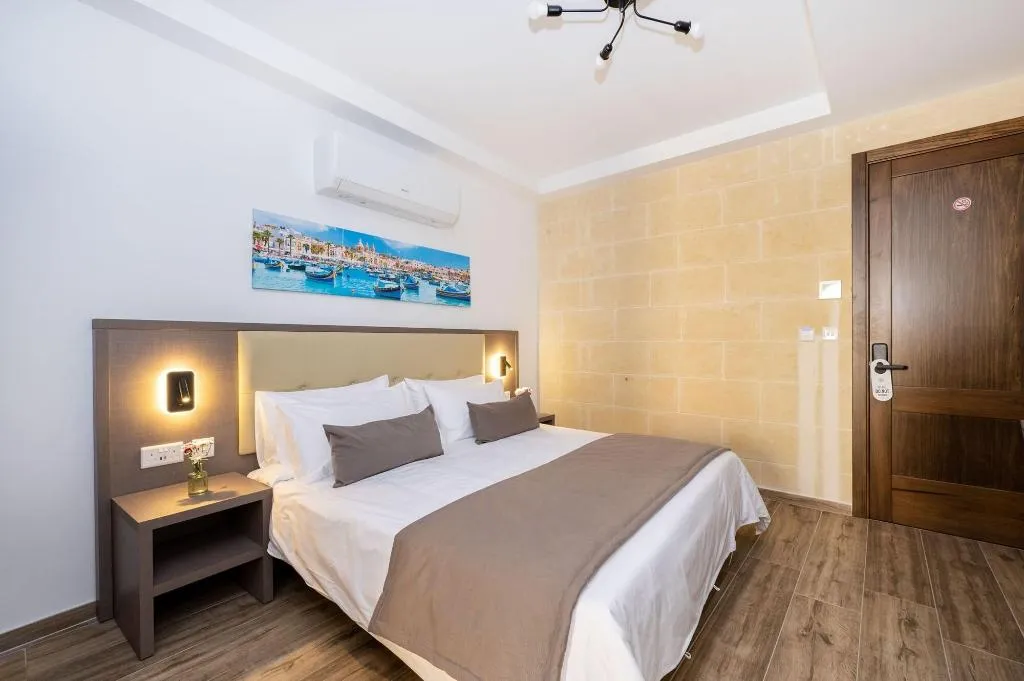 Room, C4 Retreats Gozo, Gozo